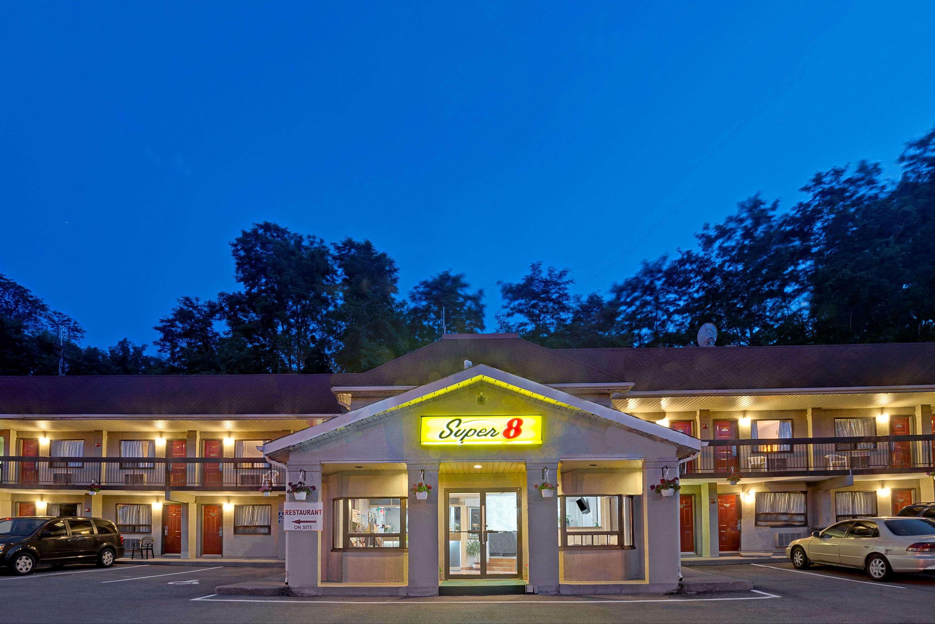 Super 8 By Wyndham Niagara Falls North Экстерьер фото