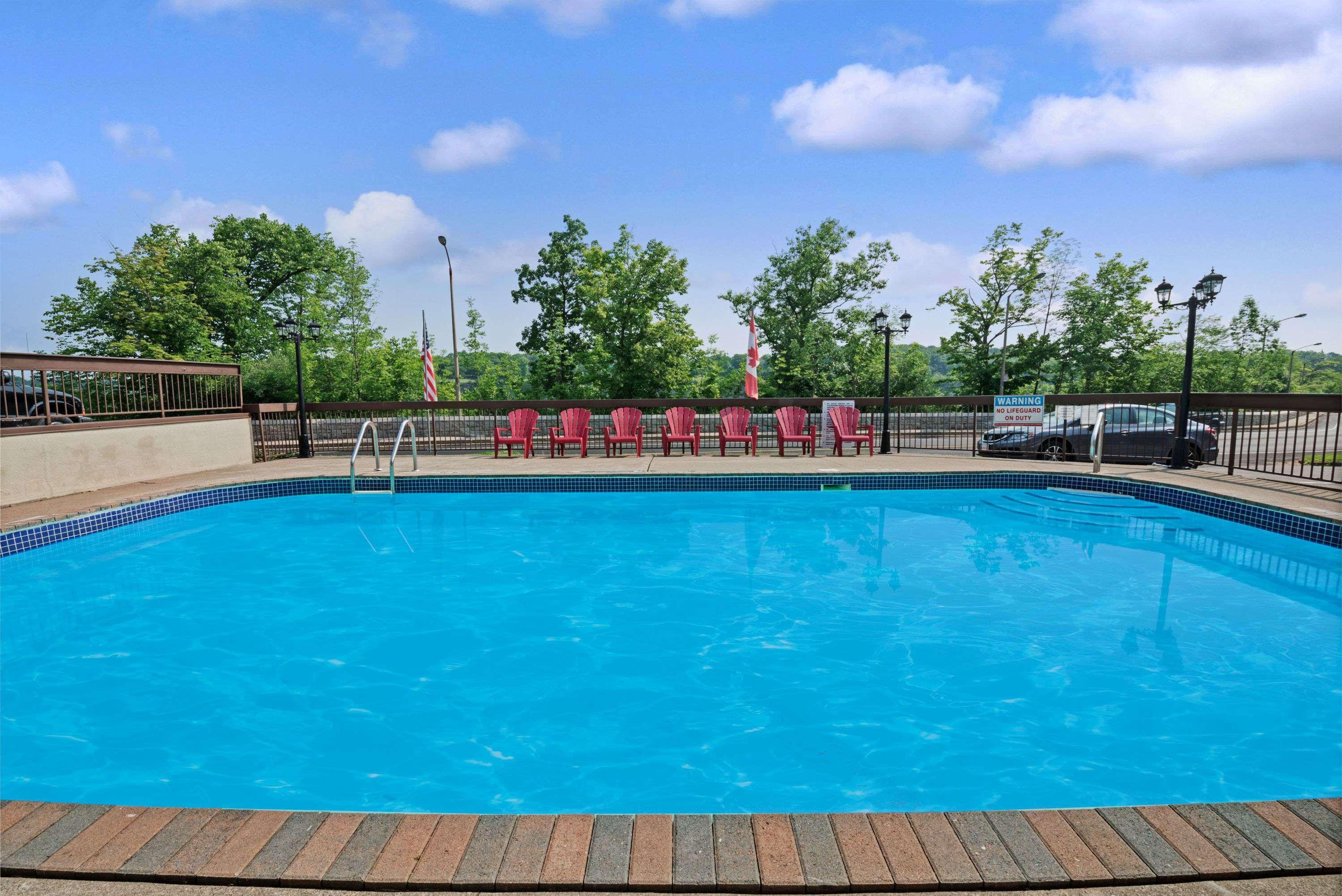 Super 8 By Wyndham Niagara Falls North Экстерьер фото