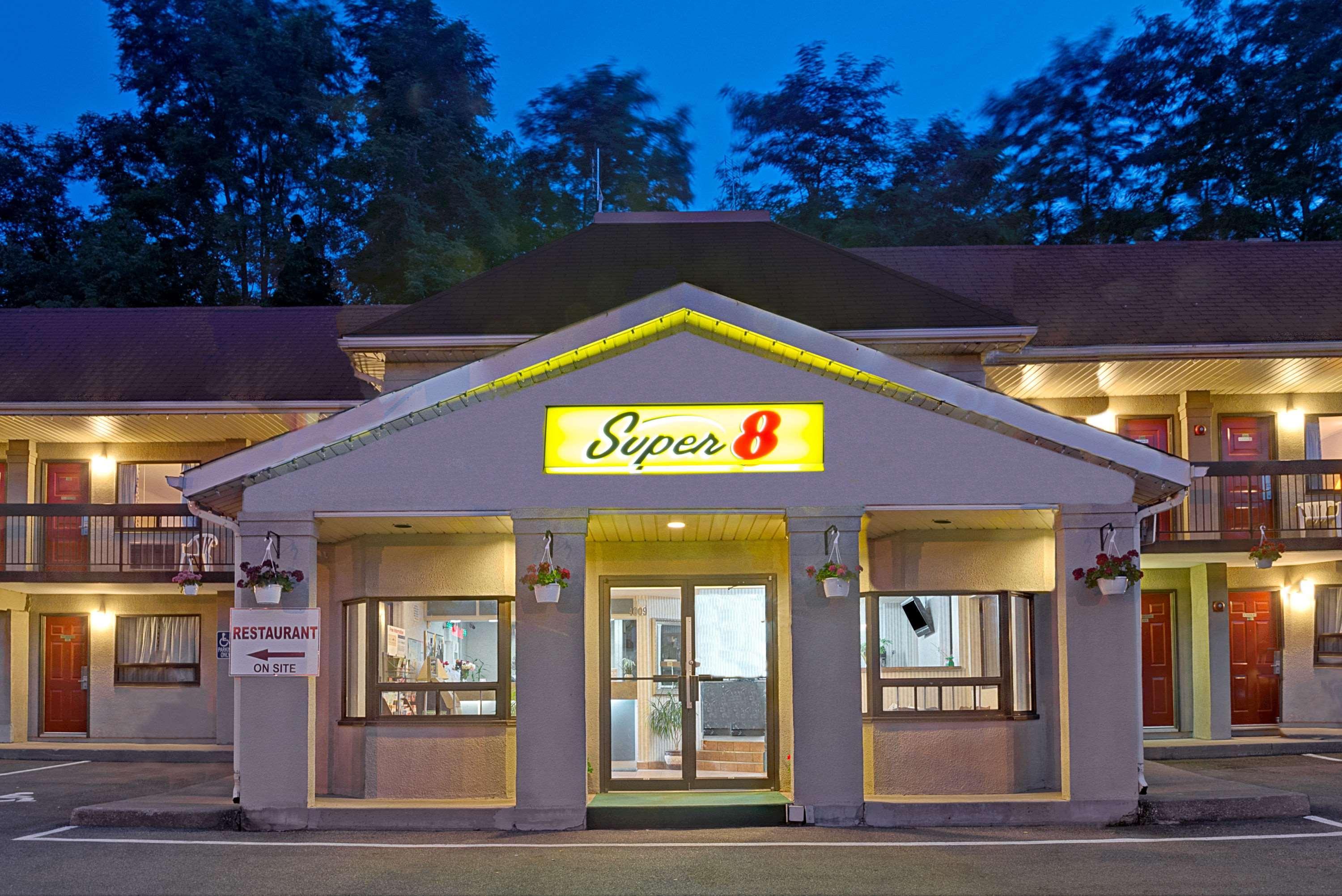 Super 8 By Wyndham Niagara Falls North Экстерьер фото